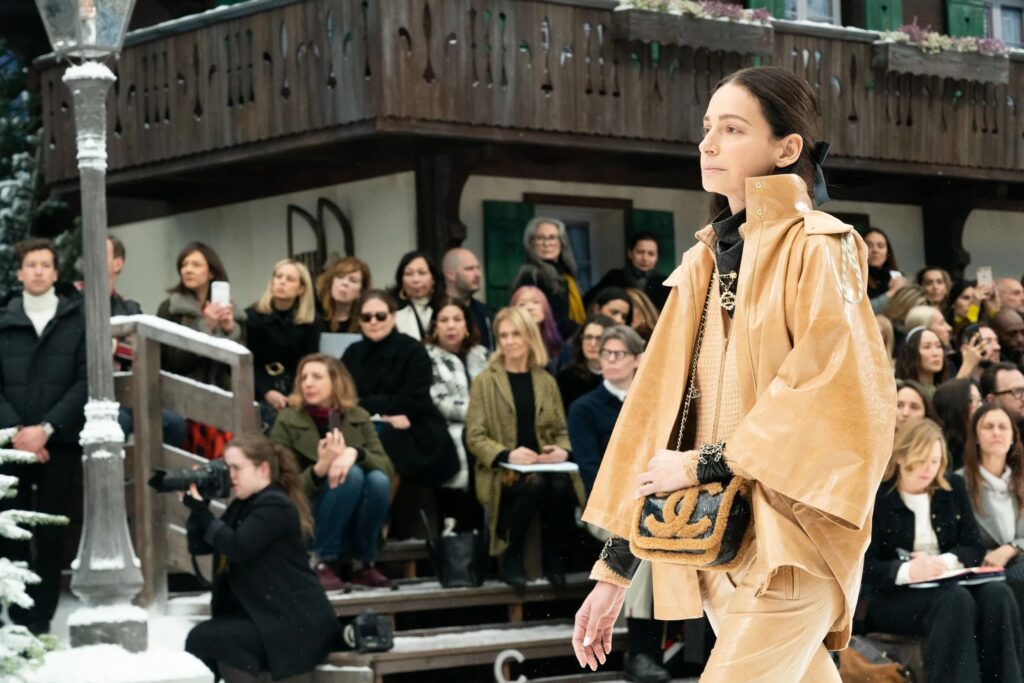 High fashion editorial photography with artistic flair | Cinematic short film still with dramatic lighting | Fashion model in designer wear on urban set | Behind-the-scenes photo from fashion film production | Stylish portrait with bold creative direction | Designer accessories showcased in luxury shoot | Art-driven fashion campaign photo | Black and white fashion editorial close-up | Conceptual fashion scene blending design and storytelling | Avant-garde fashion look with studio lighting